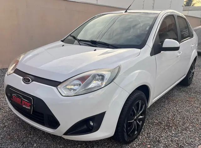 Carro Ford Fiesta Sedan 2014 SE 1.6 Rocam (Flex)