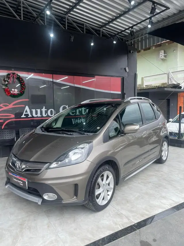 Carro Honda Fit 2014 Twist 1.5 16v (Flex)