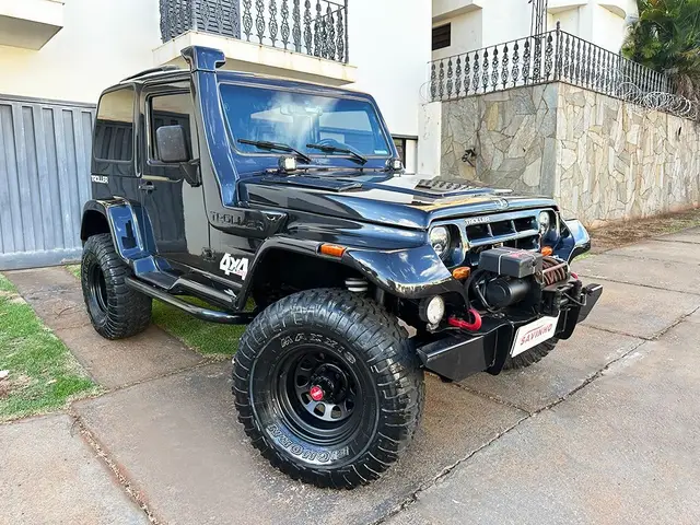Carro Troller T4 2004 4x4 2.8 Turbo (teto rígido)