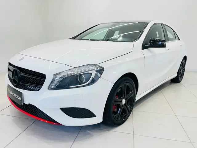 Carro Mercedes-Benz Classe A  2014 200 Urban 1.6 DCT Turbo