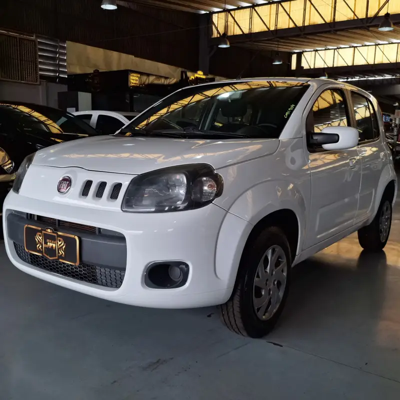 Fiat Uno Vivace 1.0 8V (Flex) 4p
