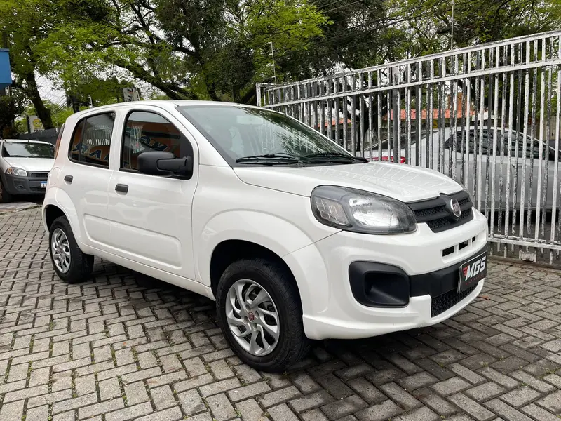 Fiat Uno Attractive 1.0 8V (Flex) 4p