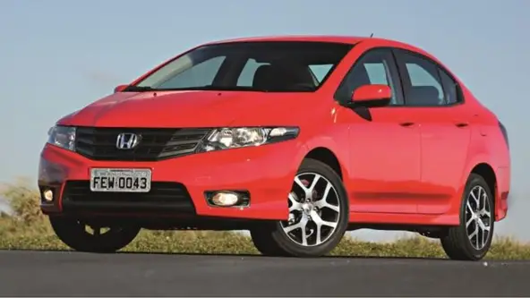 Sedan tinha visual esportivado, mas motor 1.5 não empolgava e conteúdo era enxuto