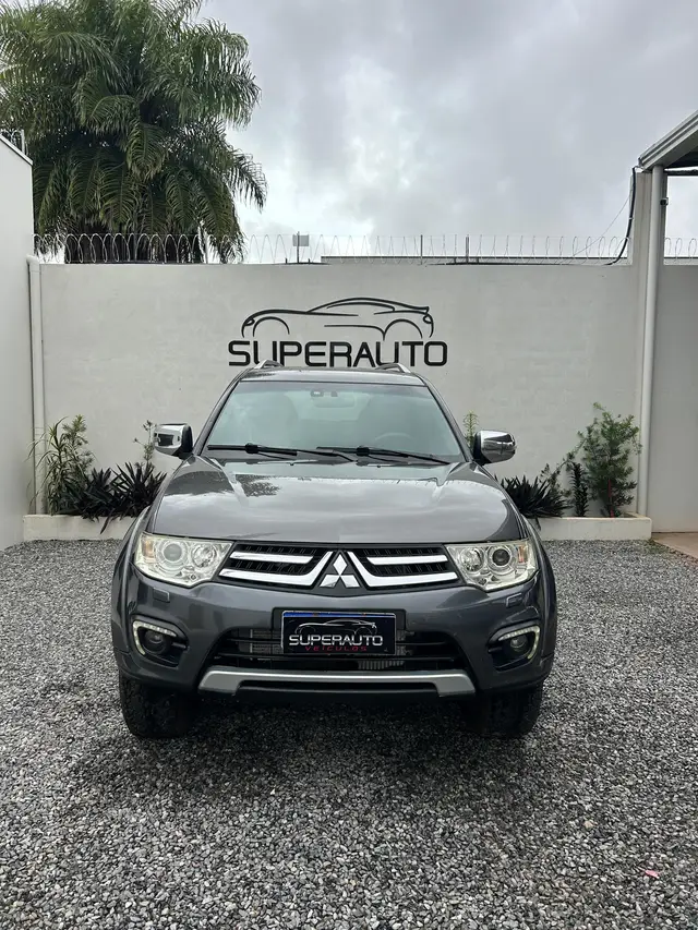 Carro Mitsubishi Pajero 2017 3.2 DI-D HPE 4WD (Aut)