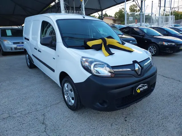 Carro Renault Kangoo 2022 Z.E. Maxi Furgão (Elétrico)