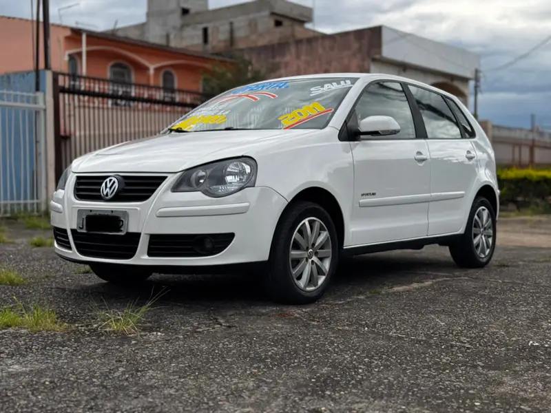 Volkswagen Polo Hatch. Sportline 1.6 8V (Flex)