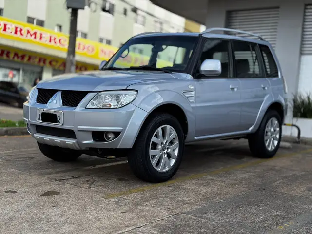Carro Mitsubishi Pajero TR4 2012 2.0 16V 4x2 (Flex)
