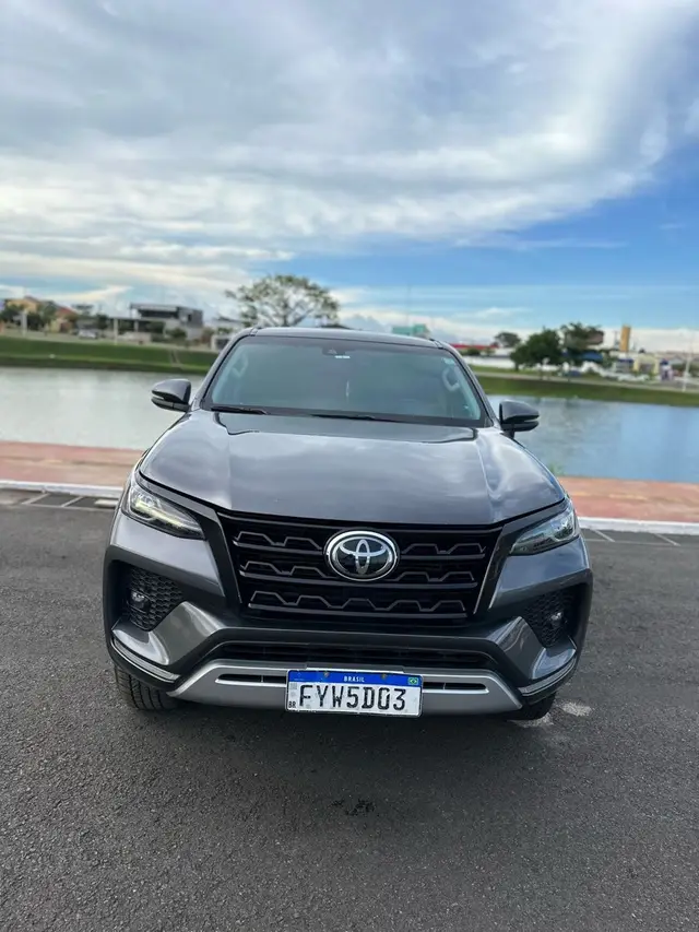 Carro Toyota SW4 2021 SRX 2.8 turbodiesel 7L 4x4 (Aut)