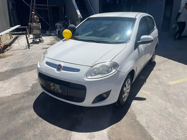 Carro Fiat Palio 2016 Attractive 1.4 Evo (Flex)