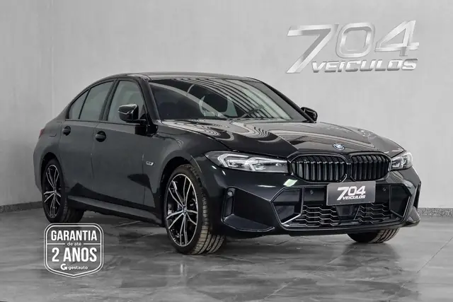 Carro BMW 330e 2024 M Sport 2.0 Turbo (Aut.) (Híb.)