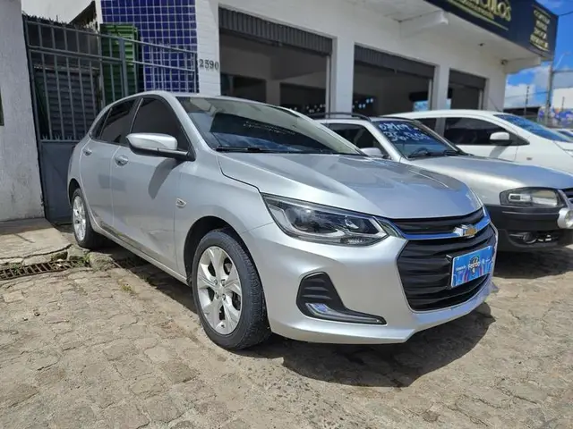 Carro Chevrolet Onix 2021 1.0 (Flex)