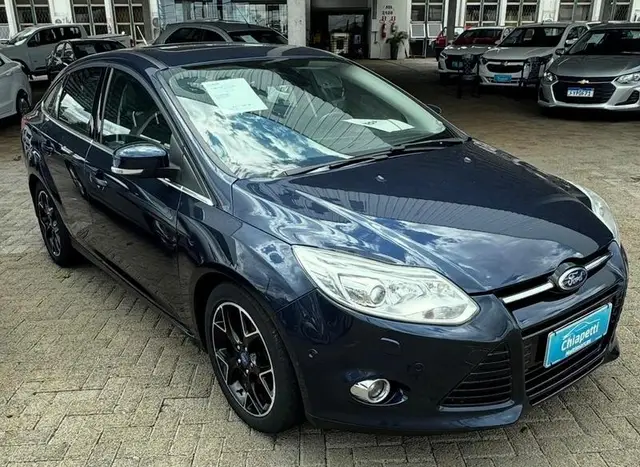 Carro Ford Focus Sedan 2015 Titanium Plus 2.0 16V PowerShift (Aut)