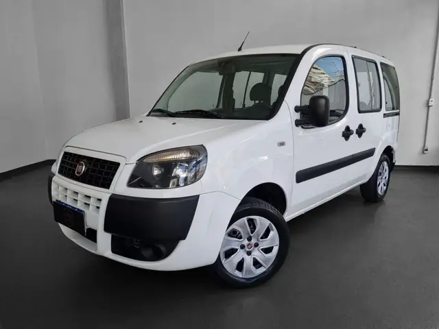 Carro Fiat Doblò 2020 Essence 1.8 16V (Flex)
