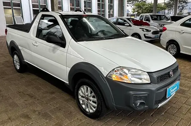 Carro Fiat Strada 2017 Hard Working 1.4 (Flex) (Cabine Simples)
