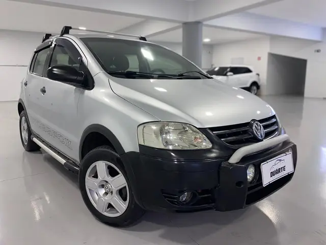 Carro Volkswagen CrossFox 2006 1.6 (Flex)
