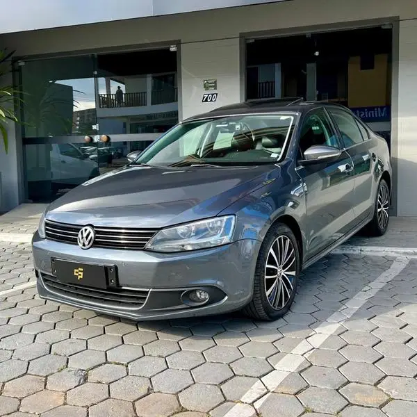 Volkswagen Jetta 2.0 TSI Highline DSG