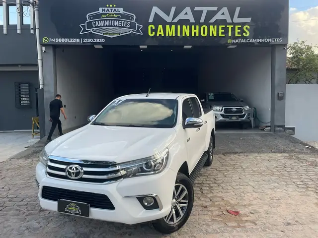 Carro Toyota Hilux Cabine Dupla 2017 Hilux 2.8 TDI SRX CD 4x4 (Aut)