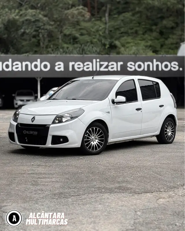 Carro Renault Sandero 2014 Expression 1.0 16V (flex)