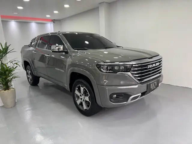 Carro RAM Rampage 2024 Laramie 2.0 Turbo