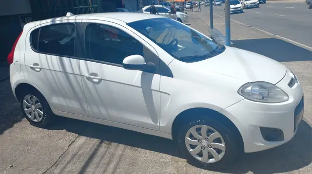 Carro Fiat Palio 2015 Attractive 1.0 Evo (Flex)