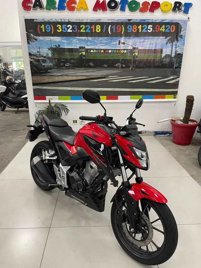 Moto Honda CB 300F Twister 2023 Standard