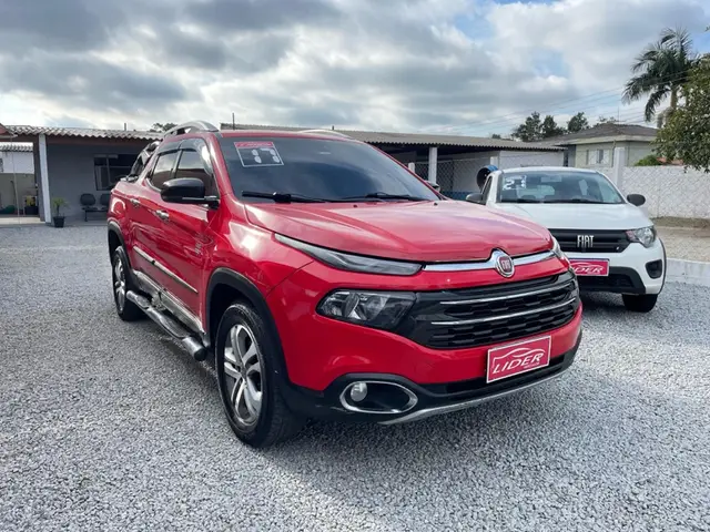 Carro Fiat Toro 2017 Volcano 2.0 diesel AT9 4x4