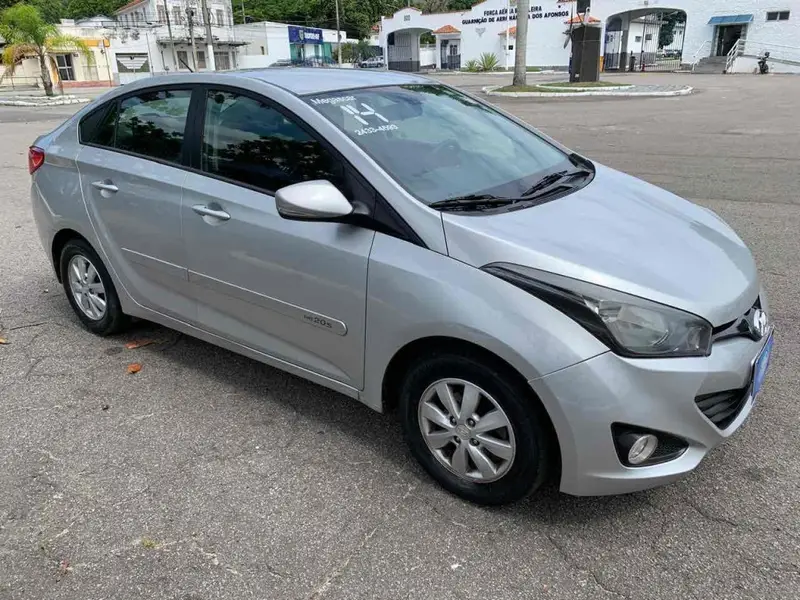 Hyundai HB20S 1.6 Comfort Plus (Flex)