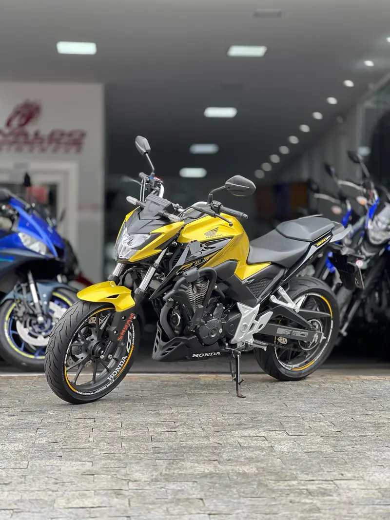 Honda CB 300F Twister Standard