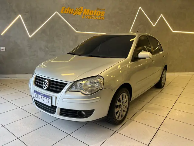 Carro Volkswagen Polo Sedan 2011 1.6 8V (Flex)