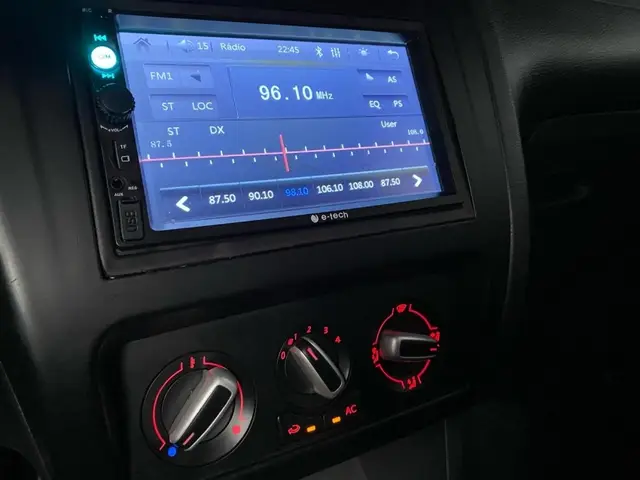 Carro Volkswagen Fox 2012 1.0 VHT (Flex) 4p