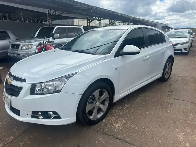 Carro Chevrolet Cruze Sport6 2013 LT 1.8 16V Ecotec (Flex)