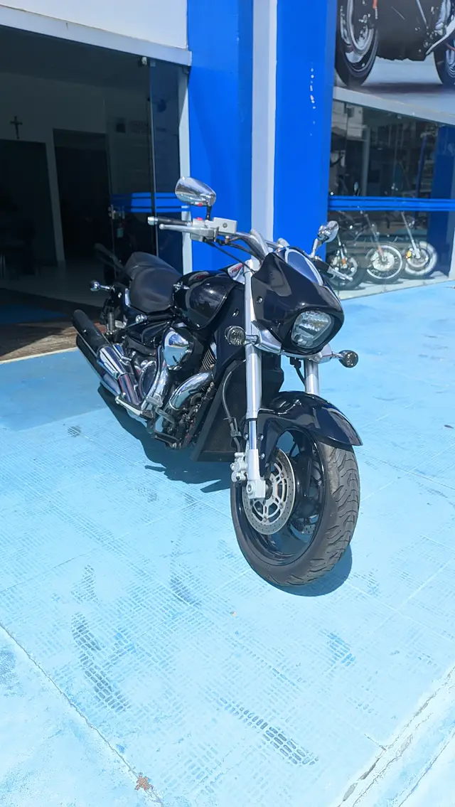 Carro Suzuki Boulevard 2011 M1500