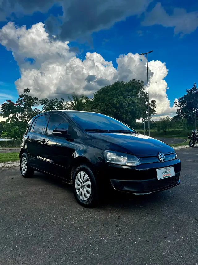Carro Volkswagen Fox 2014 1.0 TEC  BlueMotion (Flex) 2p