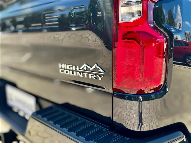 Carro Chevrolet Silverado 2024 High Country 5.3