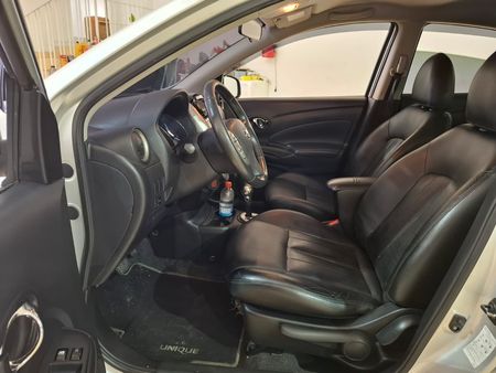 Versa 1.6 16V Unique CVT (Flex)