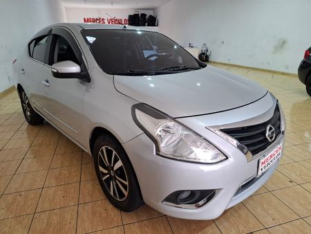 Versa 1.6 16V Unique CVT (Flex)