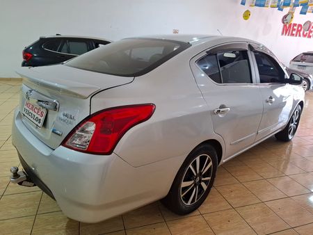 Versa 1.6 16V Unique CVT (Flex)