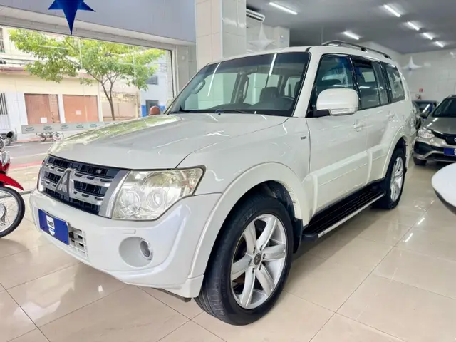 Carro Mitsubishi Pajero Full 2013 3.2 DI-D 5D HPE 4WD