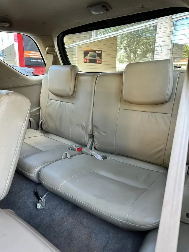 Carro Toyota Hilux SW4 2013 SRV 3.0 4X4 (7 Lugares)