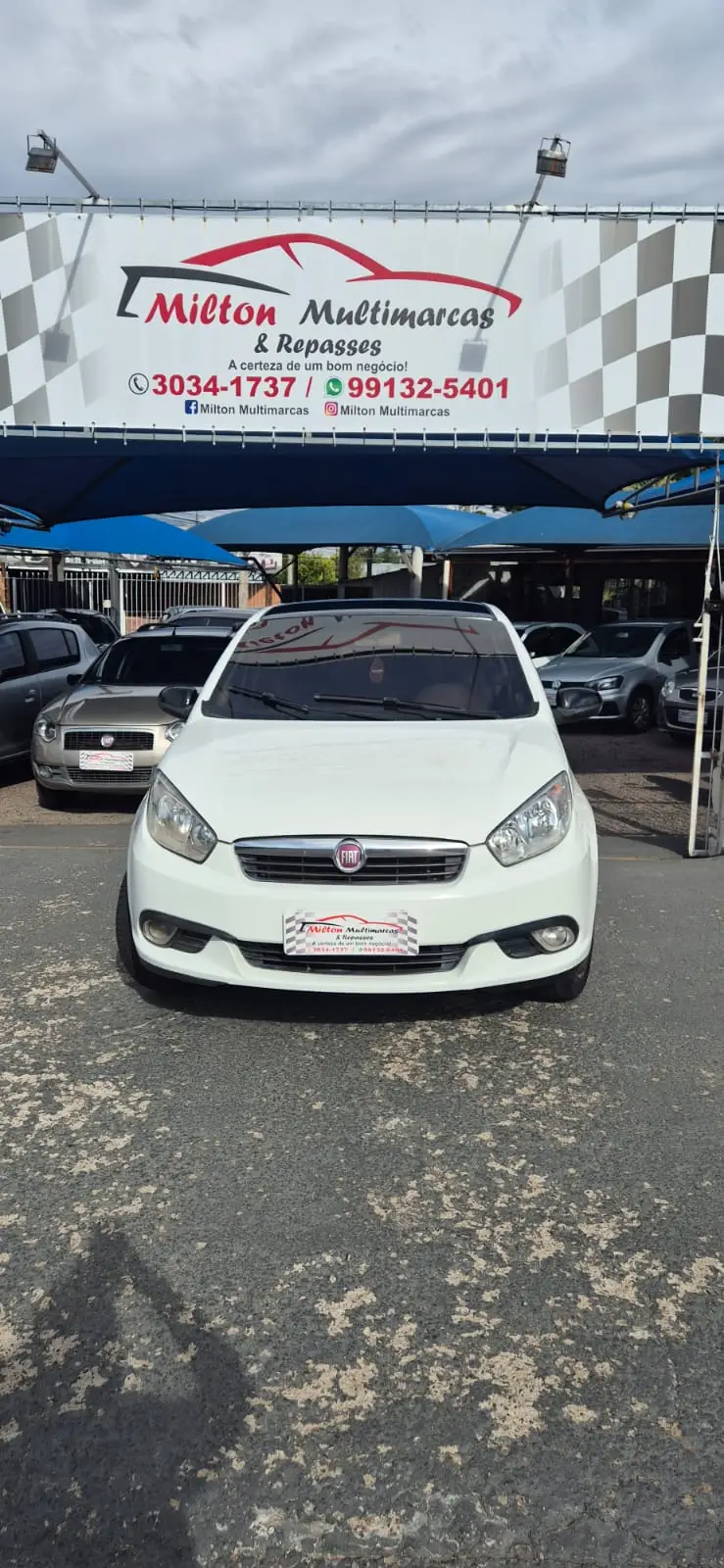 Fiat Grand Siena Essence 1.6 16V (Flex)