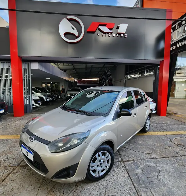 Carro Ford Fiesta Hatch 2014 S Rocam 1.0 (Flex)