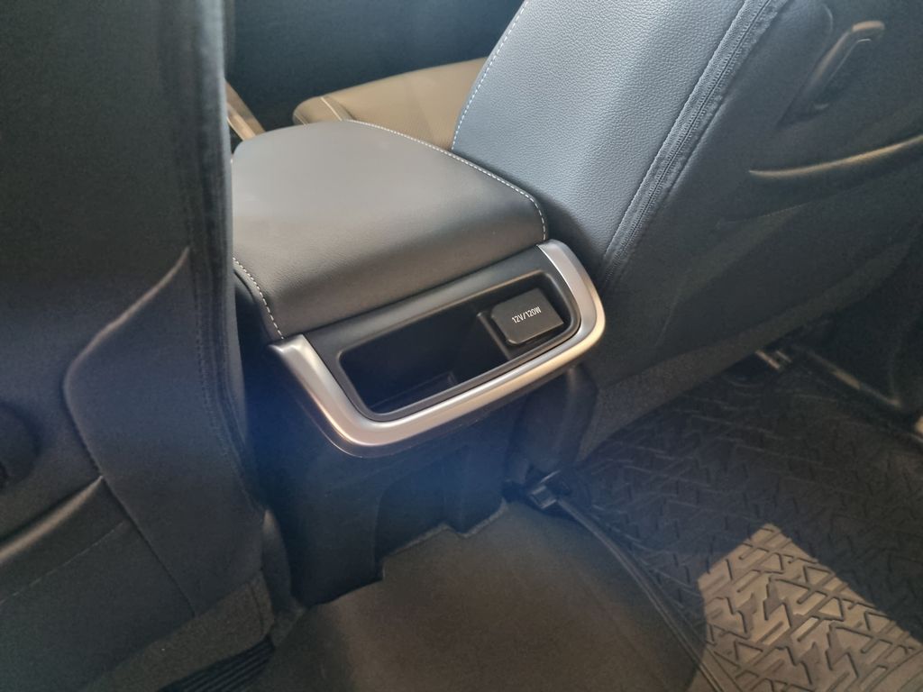 SW4 SRX Platinum 2.8 Turbodiesel 4x4 (Aut.) (7 Lugares)