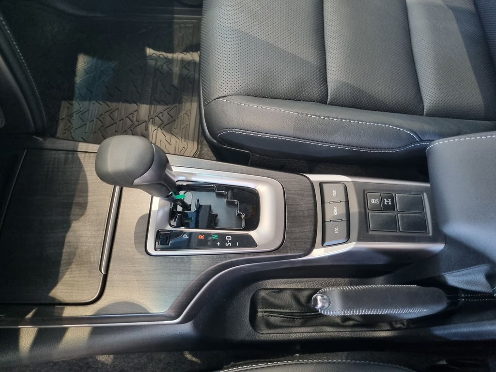 SW4 SRX Platinum 2.8 Turbodiesel 4x4 (Aut.) (7 Lugares)