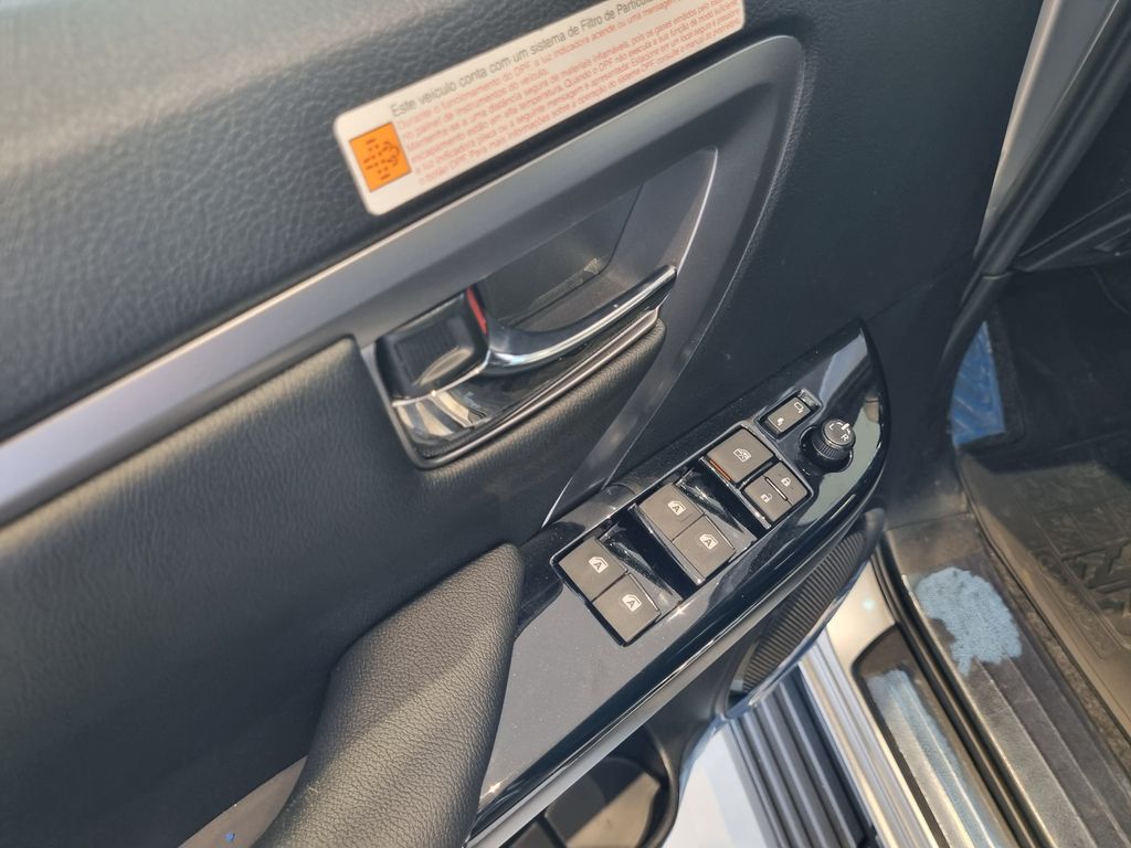 SW4 SRX Platinum 2.8 Turbodiesel 4x4 (Aut.) (7 Lugares)