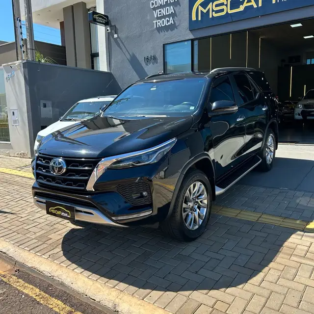 Carro Toyota SW4 2021 SRX 2.8 turbodiesel 7L 4x4 (Aut)