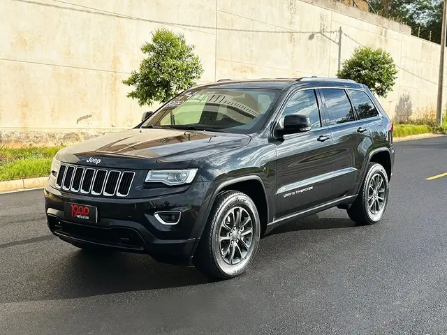 Carro Jeep Grand Cherokee 2014 3.6 V6 Laredo 4WD