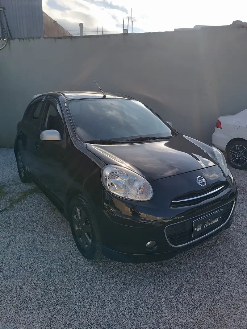 Nissan March 1.6 16V SR (Flex)