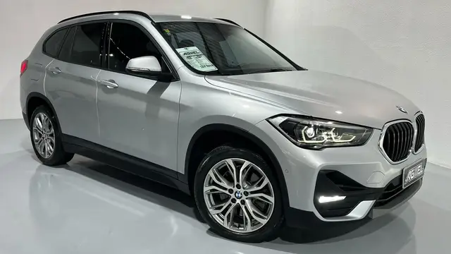 Carro BMW X1 2022 sDrive20i 2.0 Turbo (Aut.)