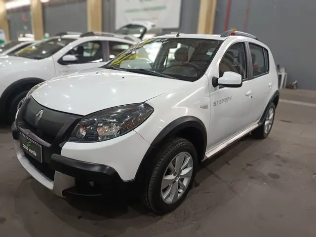 Carro Renault Sandero Stepway 2014 1.6 16V Hi-Flex (aut)