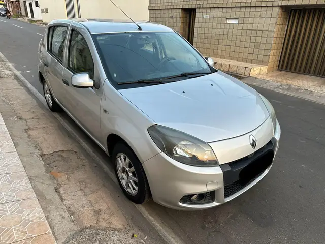 Carro Renault Sandero 2014 Expression 1.0 16V (flex)